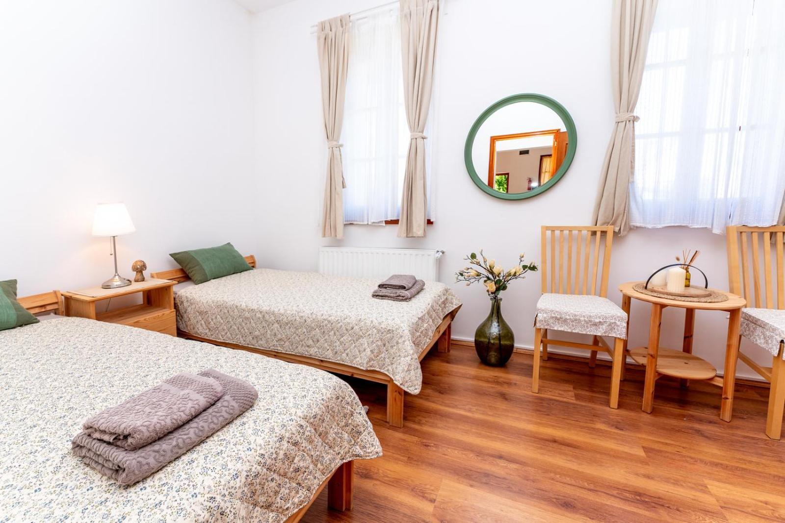 Erdody Vendeghaz Hotel Kastelyosdombo Ngoại thất bức ảnh